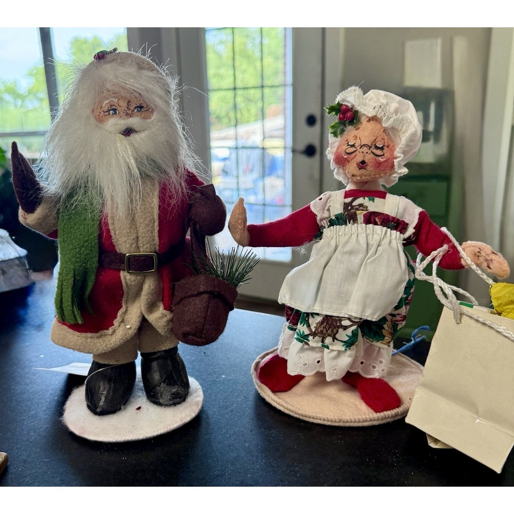 8" - 10 Vintage Annalee Santa And Mrs Clause 1994 W/tags